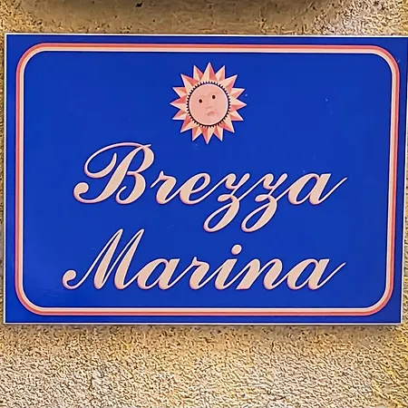Brezza Marina Guest house *